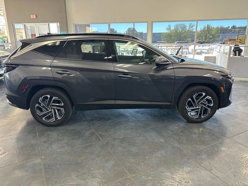 Used 2025 Hyundai Tucson Limited image 6