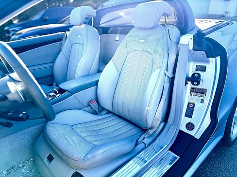 Used 2008 Mercedes-Benz SL 55 AMG w/ P1 Pkg image 16