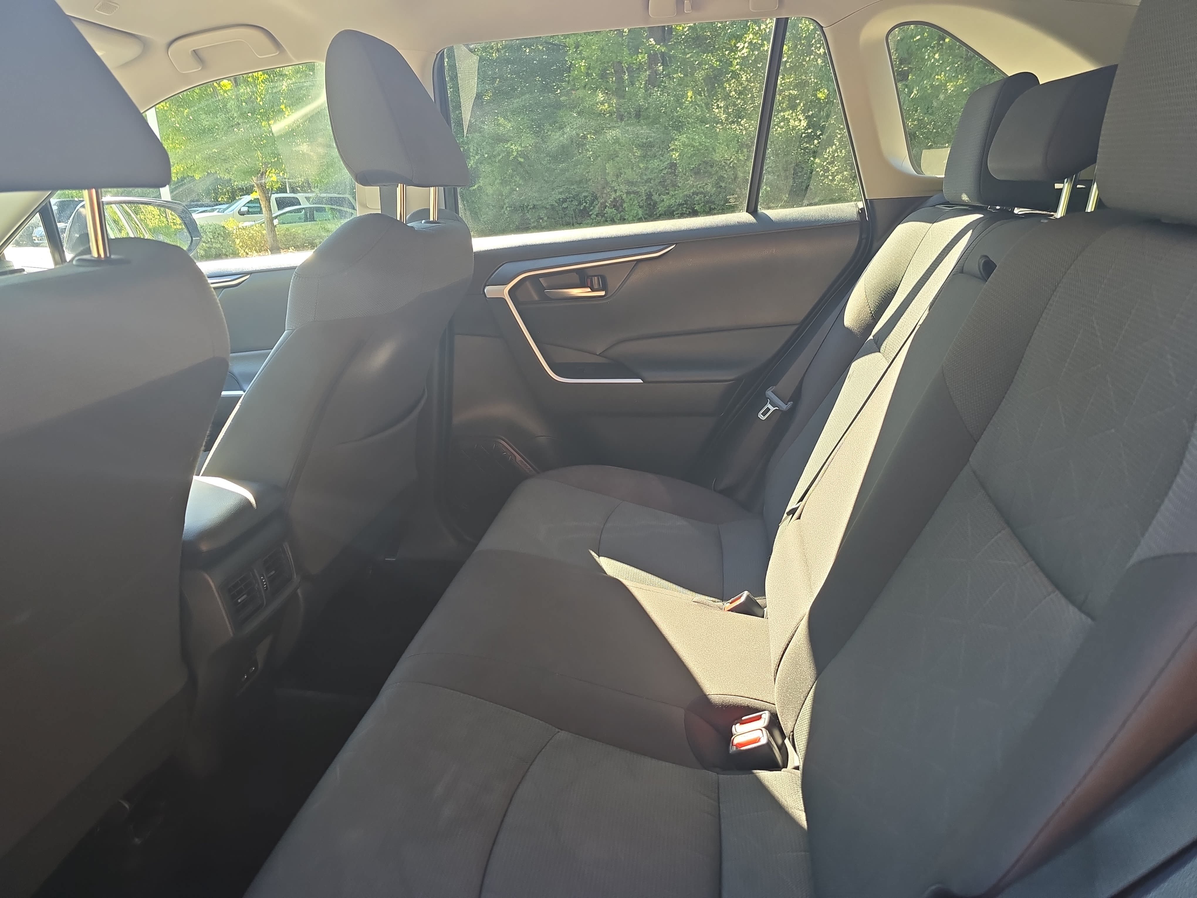 Used 2025 Toyota RAV4 XLE FWD image 13