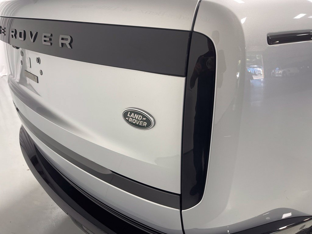 Used 2023 Land Rover Range Rover Autobiography AWD/4WD image 13