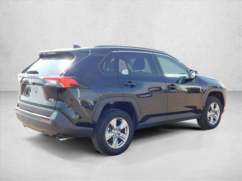 Used 2024 Toyota RAV4 XLE FWD image 5