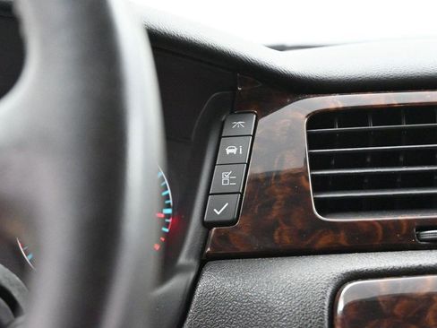 Used 2013 Chevrolet Impala LT w/ LT Sunroof Package FWD image 21