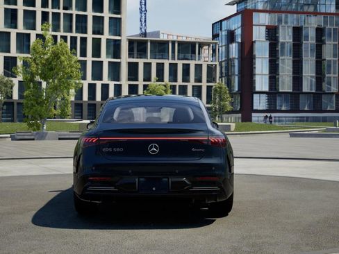Certified 2023 Mercedes-Benz EQS 580 4MATIC Sedan image 11