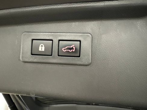 Used 2024 Subaru Outback Premium AWD/4WD image 39