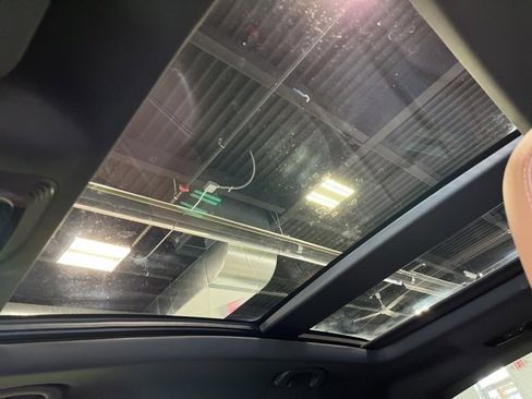 Used 2022 Alfa Romeo Stelvio Ti image 23