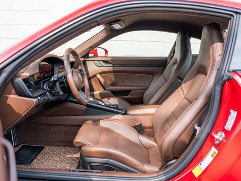 Certified 2025 Porsche 911 Carrera GTS RWD image 18