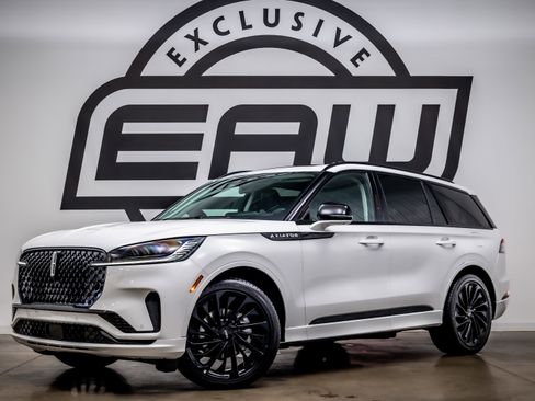 Used 2026 Lincoln Aviator Reserve w/ Jet Appearance Package RWD image 1