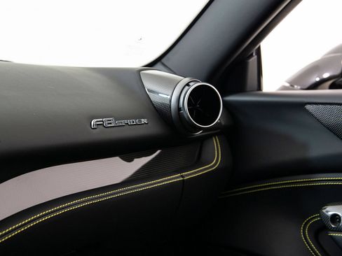 Certified 2022 Ferrari F8 Tributo RWD image 15