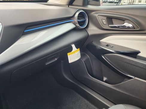 New 2026 Chevrolet Trax LT w/ LT Convenience Package image 35