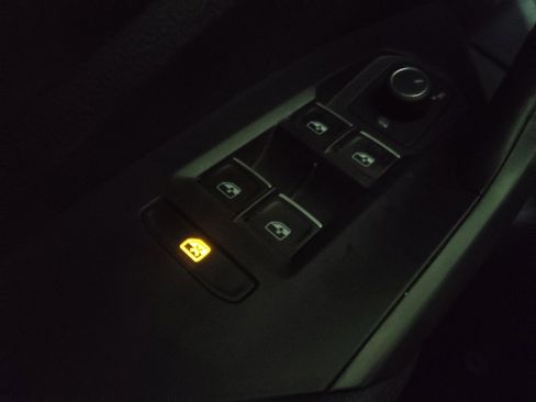 Used 2021 Volkswagen Jetta S w/ Driver Assistance Package image 27