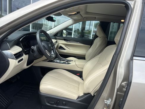 Used 2023 INFINITI QX60 Luxe w/ Vision Package FWD image 10