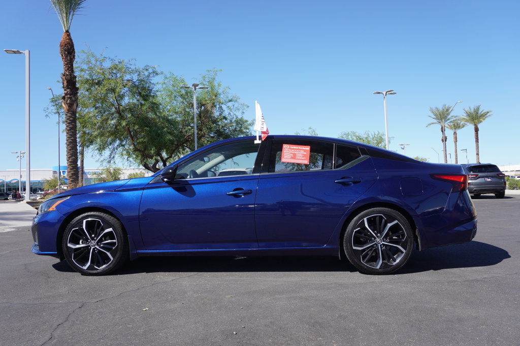 Certified 2024 Nissan Altima 2.5 SR w/ SR Premium Package FWD image 2