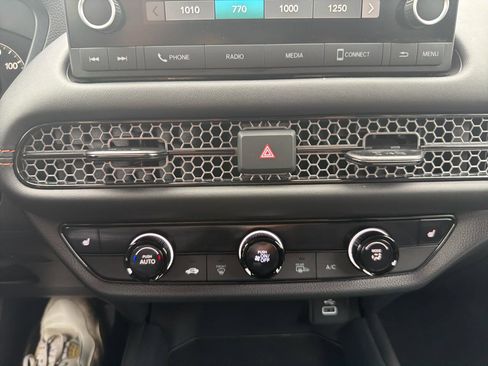 Used 2025 Honda HR-V Sport image 26