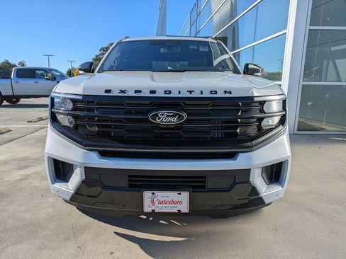 New 2025 Ford Expedition Platinum w/ Stealth Performance Package image 8