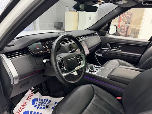 Used 2023 Land Rover Range Rover SE image 24