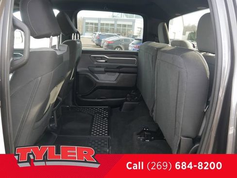 Used 2022 RAM 1500 Big Horn AWD/4WD image 36