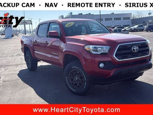 Used 2016 Toyota Tacoma SR5 w/ SR5 Appearance Package (DN) image 1