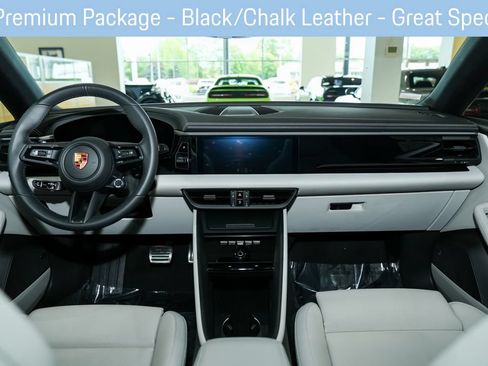 Used 2025 Porsche Macan 4S Electric AWD/4WD image 42