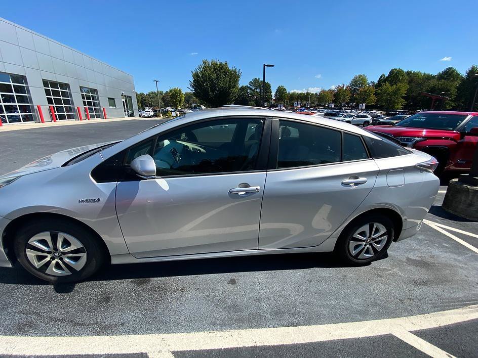 Certified 2018 Toyota Prius Two w/ Prius Two Safety Plus Package FWD image 25
