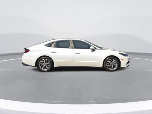 Used 2023 Hyundai Sonata SEL image 3