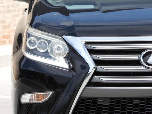 Used 2017 Lexus GX 460 w/ Navigation Package AWD/4WD image 36