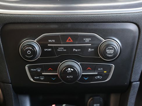 Used 2018 Dodge Charger R/T Scat Pack image 37