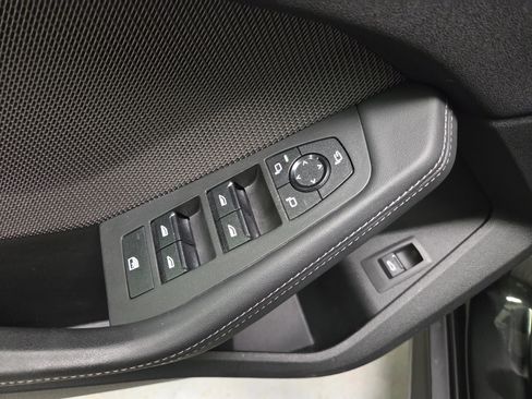 Used 2025 BMW 228i xDrive AWD/4WD image 16