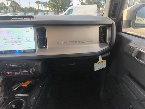 New 2025 Ford Bronco Outer Banks image 16
