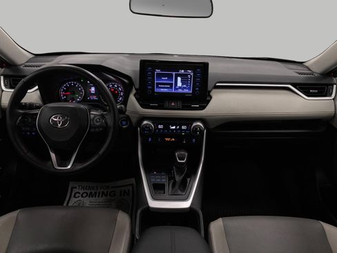 Used 2022 Toyota RAV4 XLE Premium AWD/4WD image 22