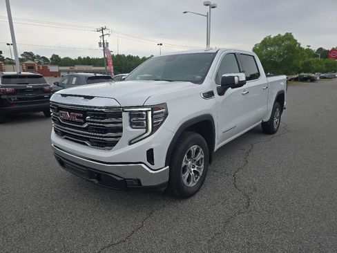 Used 2025 GMC Sierra 1500 SLT RWD image 1