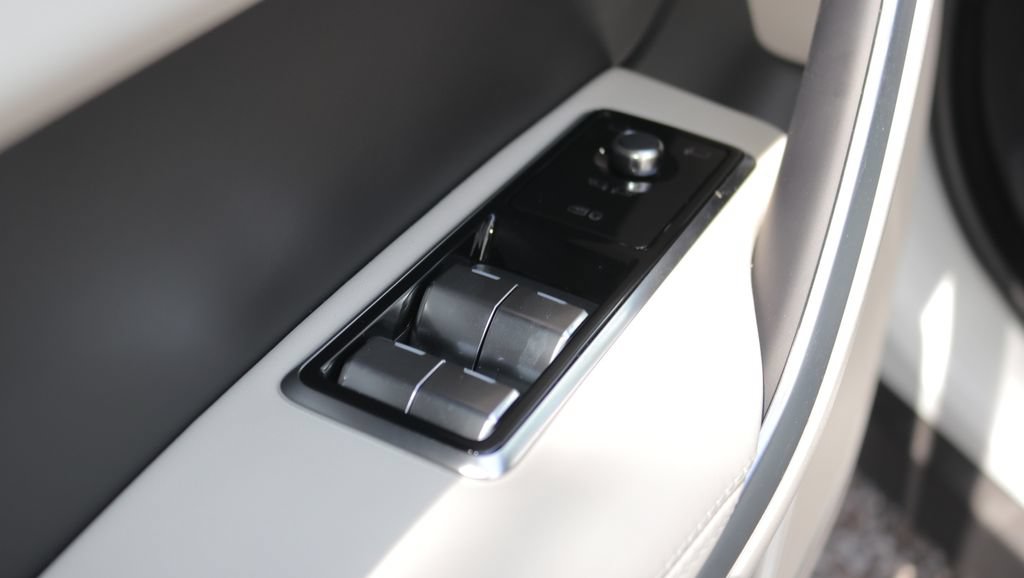New 2026 Jaguar F-PACE R-Dynamic S AWD/4WD image 11