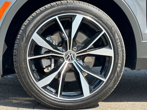 Used 2022 Volkswagen Tiguan S FWD image 25