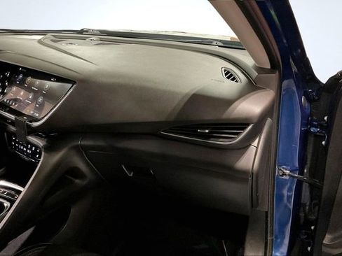 Used 2023 Buick Envision Essence image 17