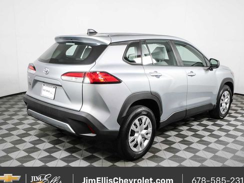 Used 2022 Toyota Corolla Cross L FWD image 3