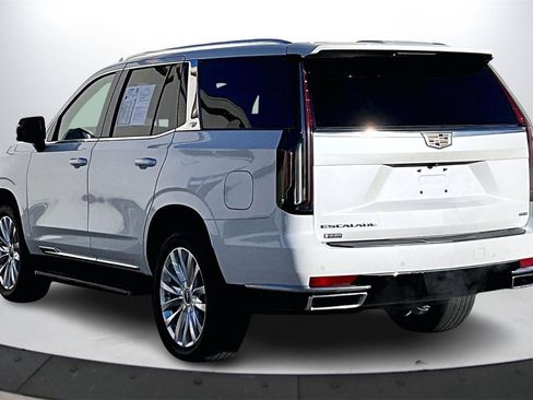 Used 2022 Cadillac Escalade Luxury image 7