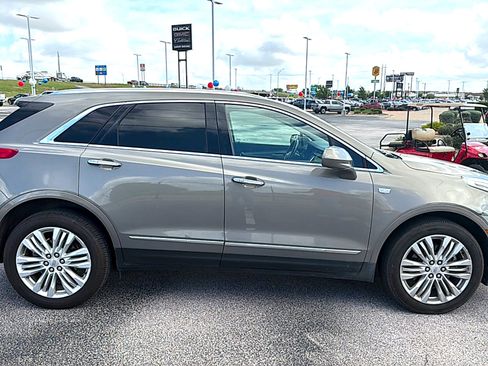 Used 2019 Cadillac XT5 Premium Luxury w/ Driver Assist Package FWD image 5