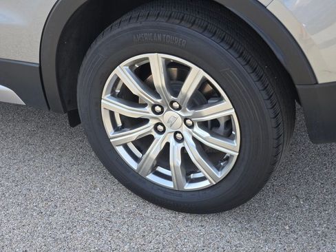 Used 2023 Cadillac XT4 Premium Luxury image 17