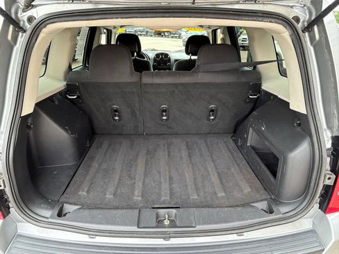Used 2015 Jeep Patriot Sport w/ Power Value Group FWD image 17
