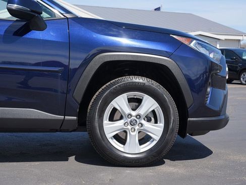 Used 2019 Toyota RAV4 XLE w/ Convenience Package AWD/4WD image 11