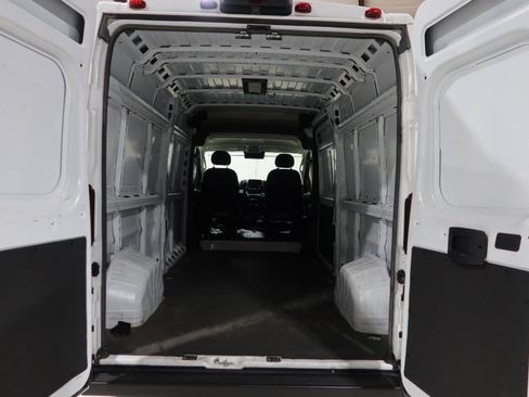Used 2024 RAM ProMaster 2500 w/ Convenience Group FWD image 17