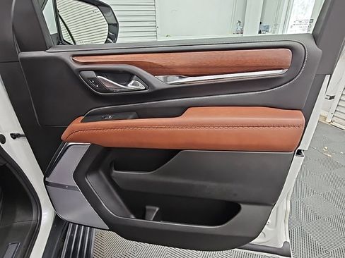 Used 2023 GMC Yukon XL Denali Ultimate image 47
