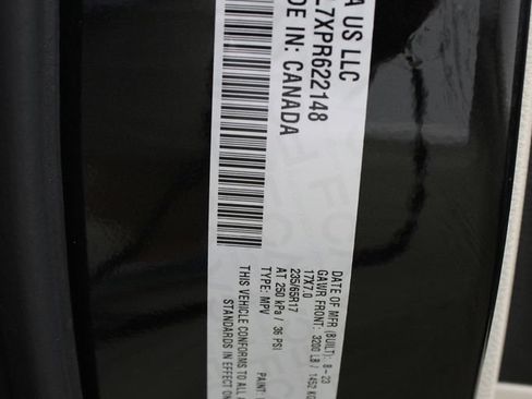 Used 2023 Chrysler Pacifica Touring-L FWD image 32