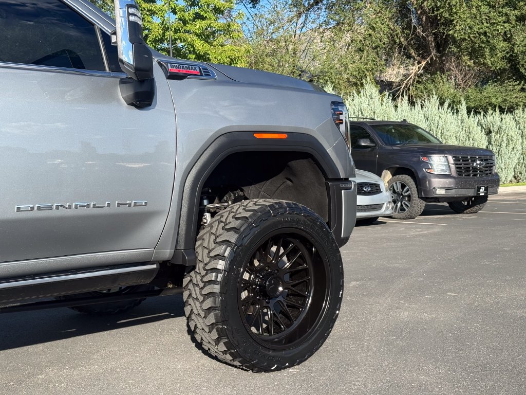 Used 2025 GMC Sierra 3500 Denali w/ Denali Reserve Package AWD/4WD image 7