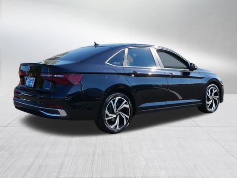 Used 2025 Volkswagen Jetta SEL FWD image 7