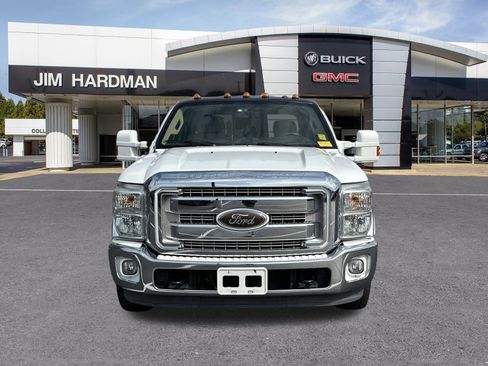Used 2016 Ford F350 Lariat w/ Lariat Interior Package image 2