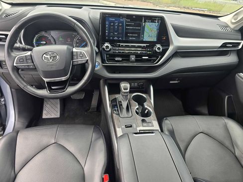 Used 2022 Toyota Highlander Platinum image 24