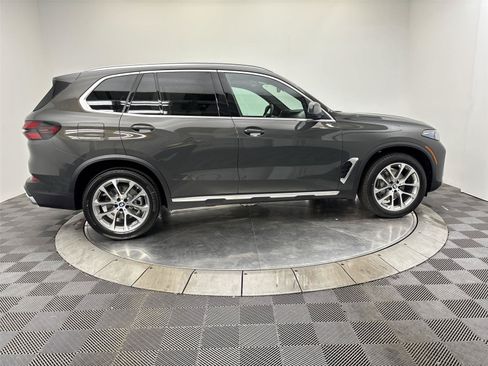 New 2026 BMW X5 xDrive40i w/ Climate Comfort Package AWD/4WD image 17