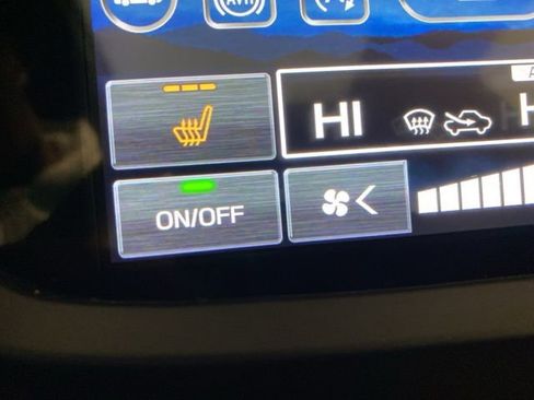 Certified 2025 Subaru Forester Limited image 19