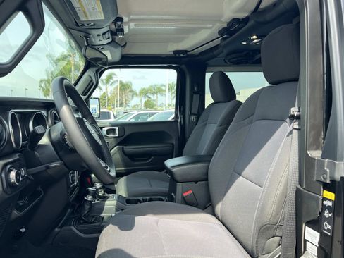 Used 2023 Jeep Wrangler Sport AWD/4WD image 19