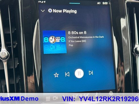 Used 2024 Volvo XC60 B5 Core image 40